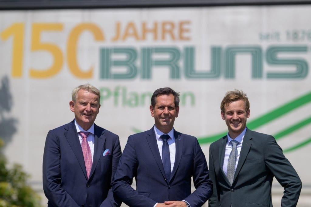 Bruns Pflanzen 150th anniversary celebration